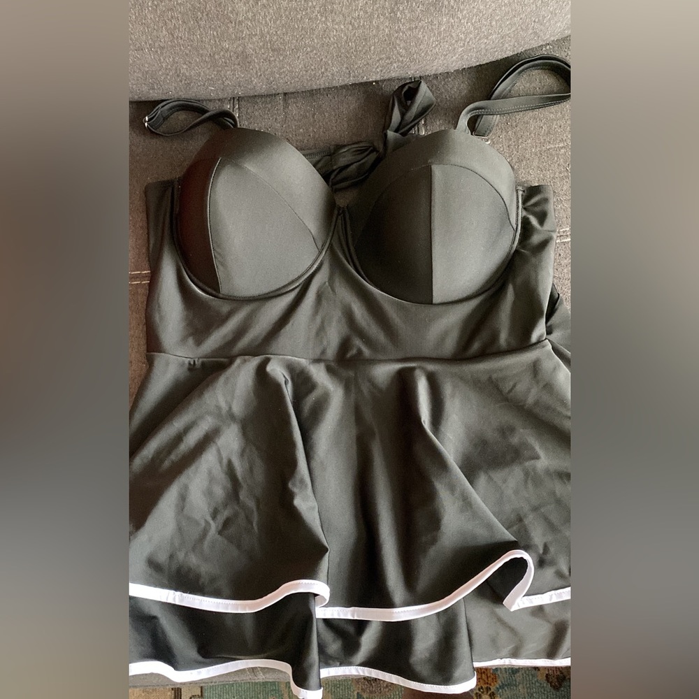 SHEIN swim tank